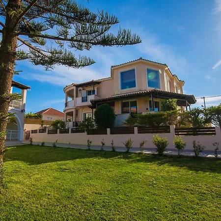 Kondarini Sea View Villa, Just 290m From The Beach, By Zantewize