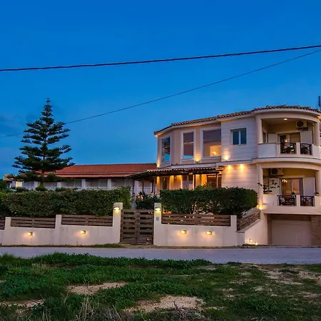 Вилла Kondarini Sea View Villa, Just 290m From The Beach, By Zantewize
