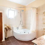 Kondarini Sea View Villa, Just 290m From The Beach, By Zantewize *