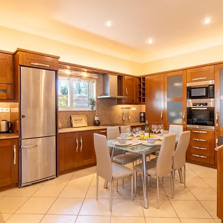 빌라 Kondarini Sea View Villa, Just 290m From The Beach, By Zantewize *