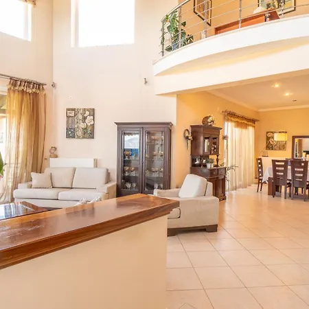 빌라 Kondarini Sea View Villa, Just 290m From The Beach, By Zantewize *