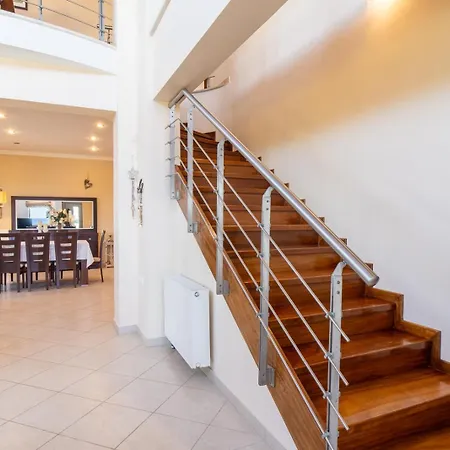 Kondarini Sea View Villa, Just 290m From The Beach, By Zantewize *