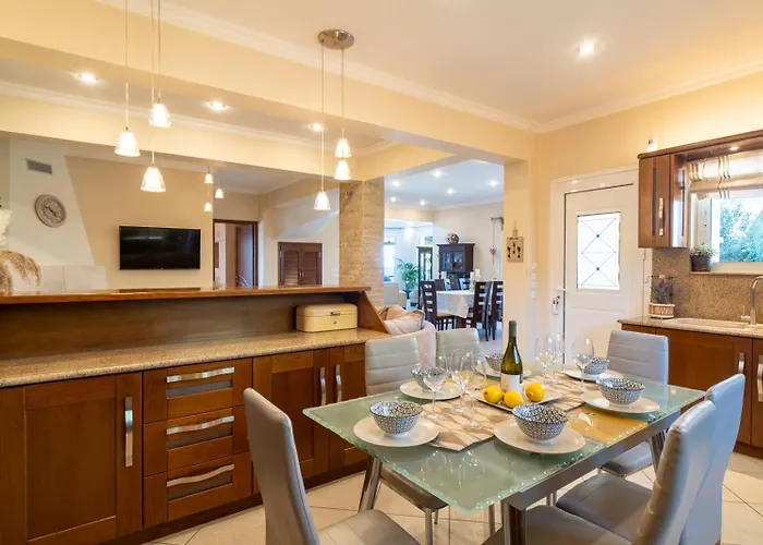 Kondarini Sea View Villa, Just 290m From The Beach, By Zantewize *